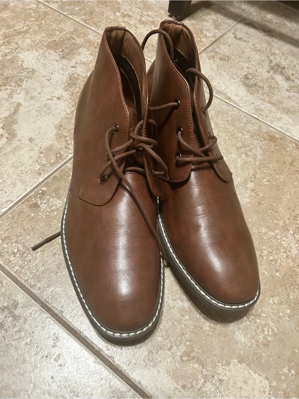GUESS Men's Tan Brown Lace-Up Chukka Boots